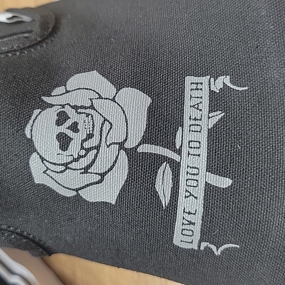 Van's classic slip on Brand new in the box authentic uper textile. - Picture 2 of 10